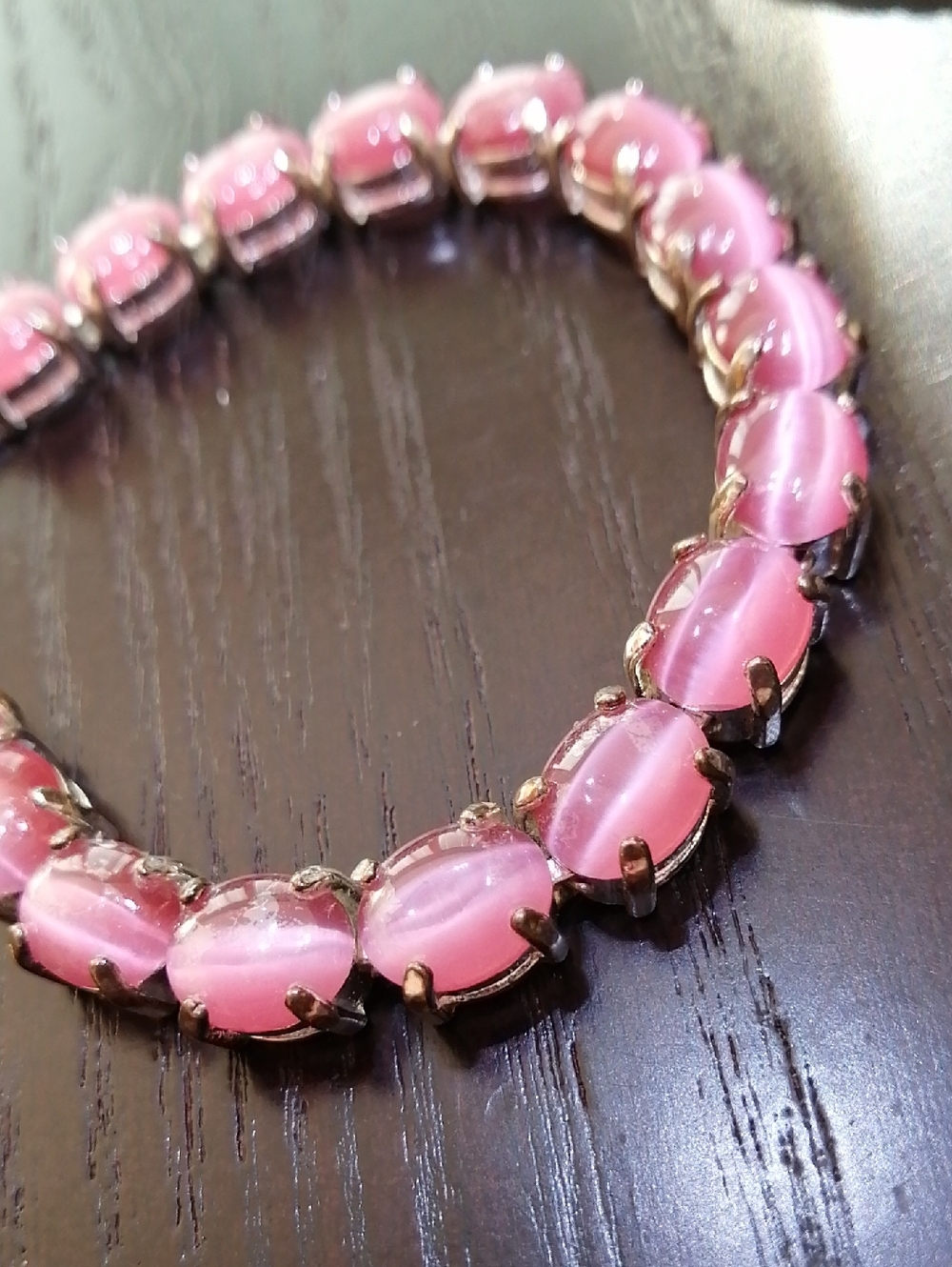 Avon Pink Cat's Eye Link Vintage Bracelet 7.5" Long